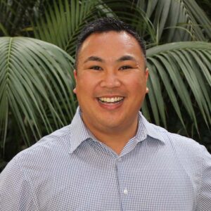 Sean Manolo headshot